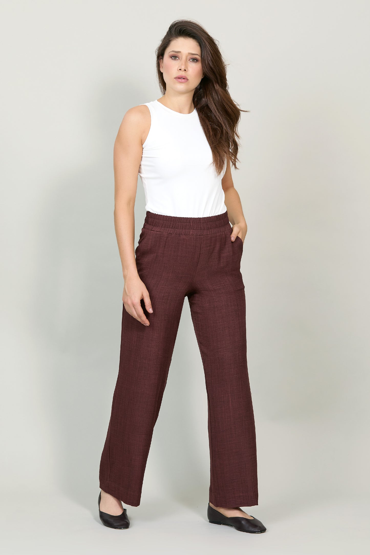 Pantalón recto con resorte en cintura 251039