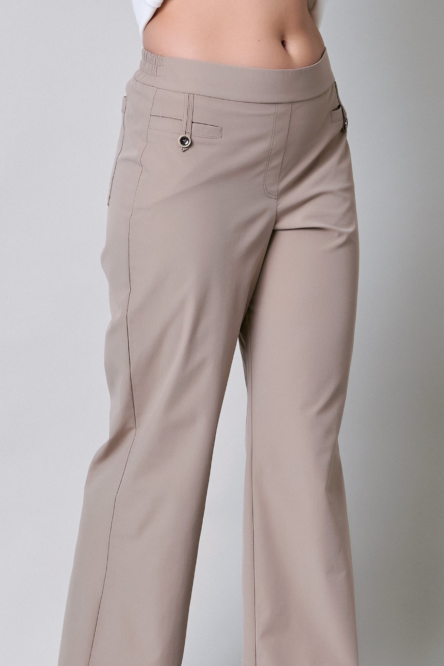 Pantalón gabardina con elástico atrás 251043