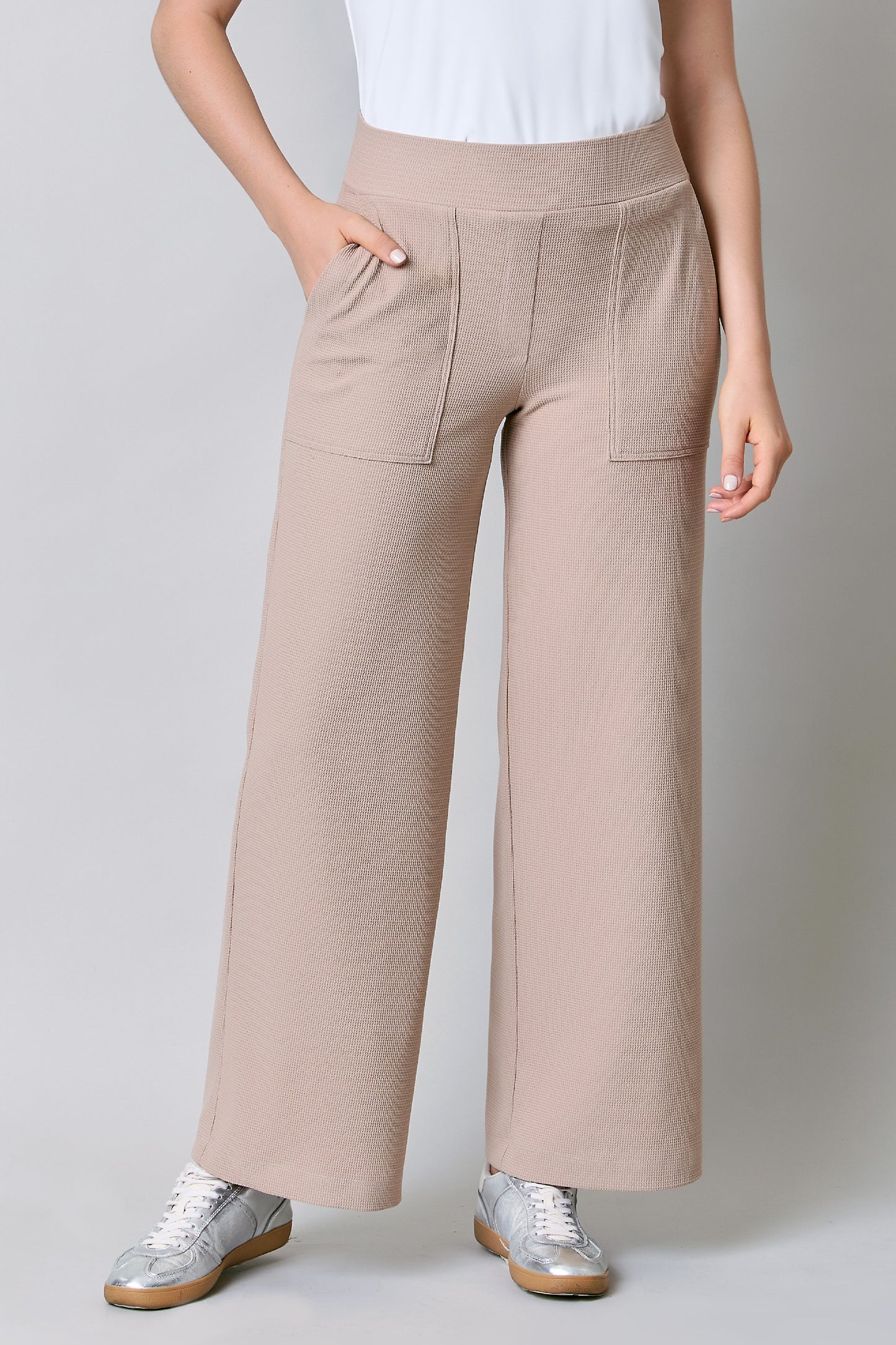 Pantalón tipo deportivo con resorte en pretina 251063