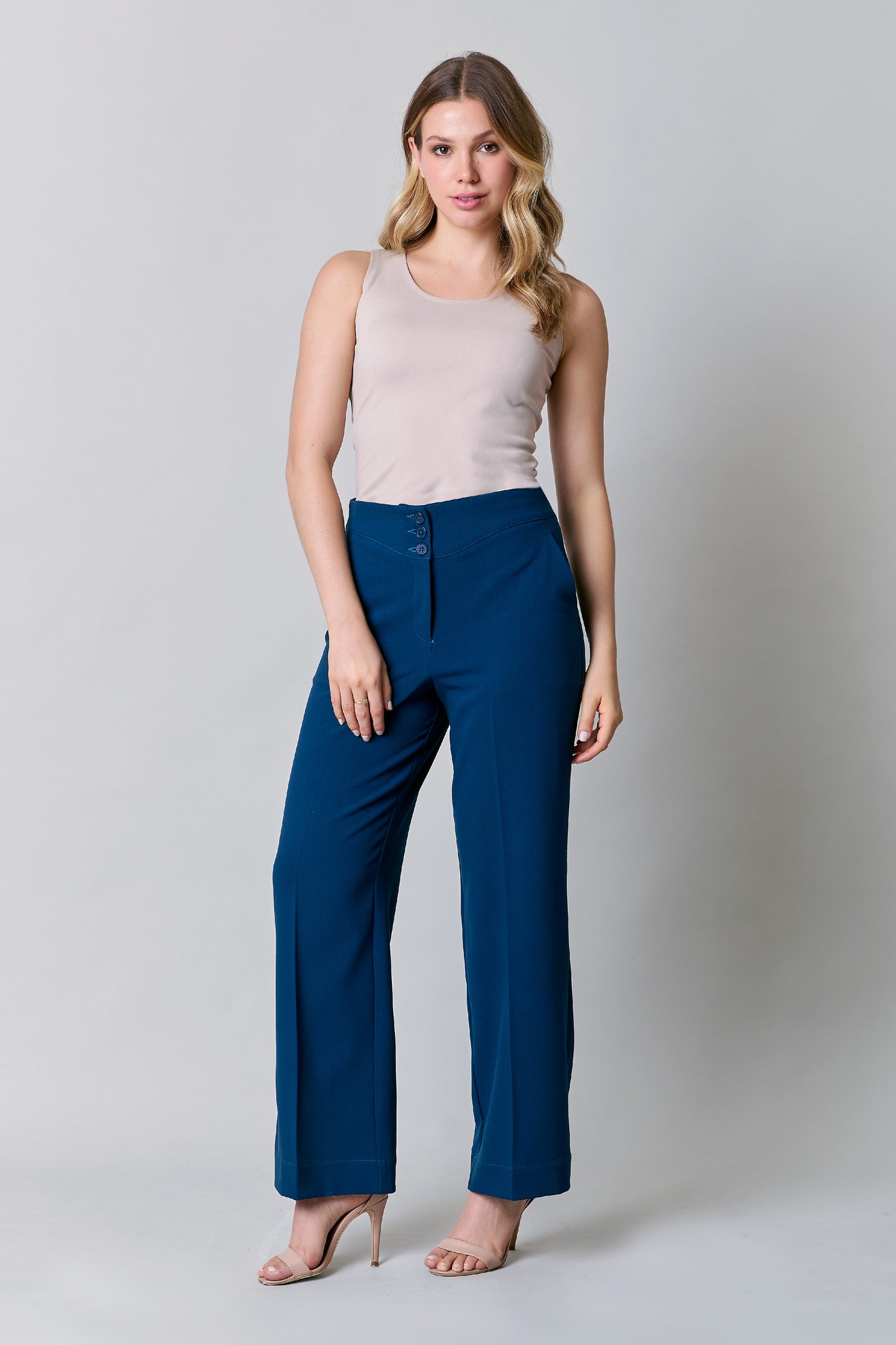 Pantalón de vestir amplio a 3 botones 251067