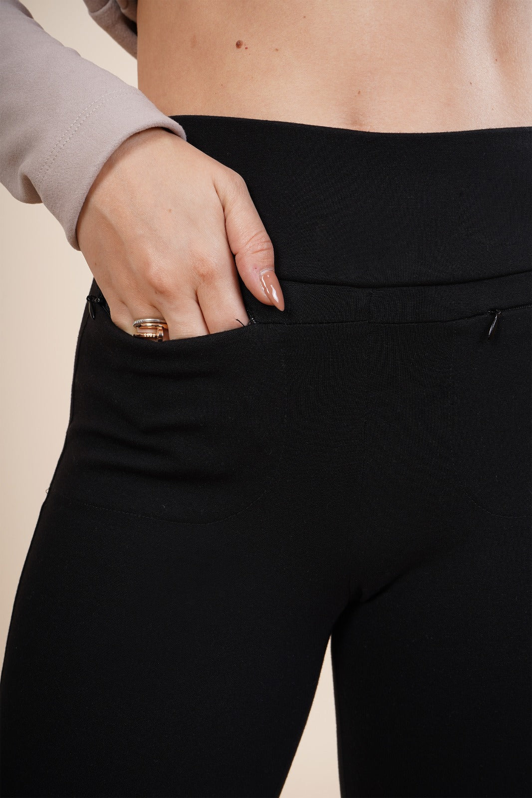 Leggings con resorte en pretina y bolsillos 251077