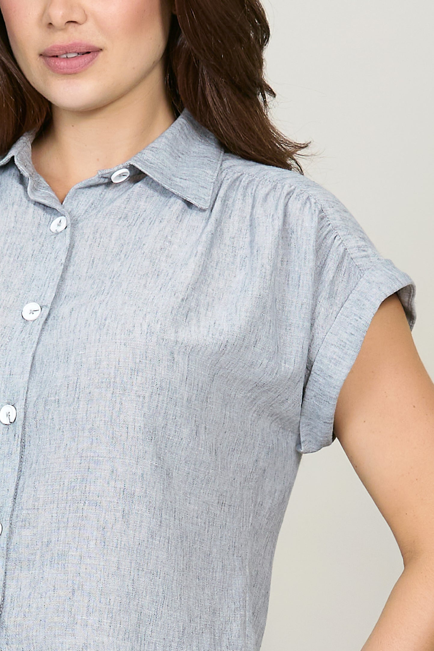 Blusa manga corta con detalle de dobles 252035