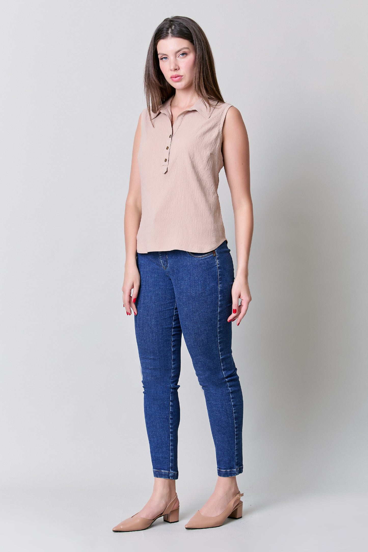 Blusa de mujer sin mangas, costura en escote 252057