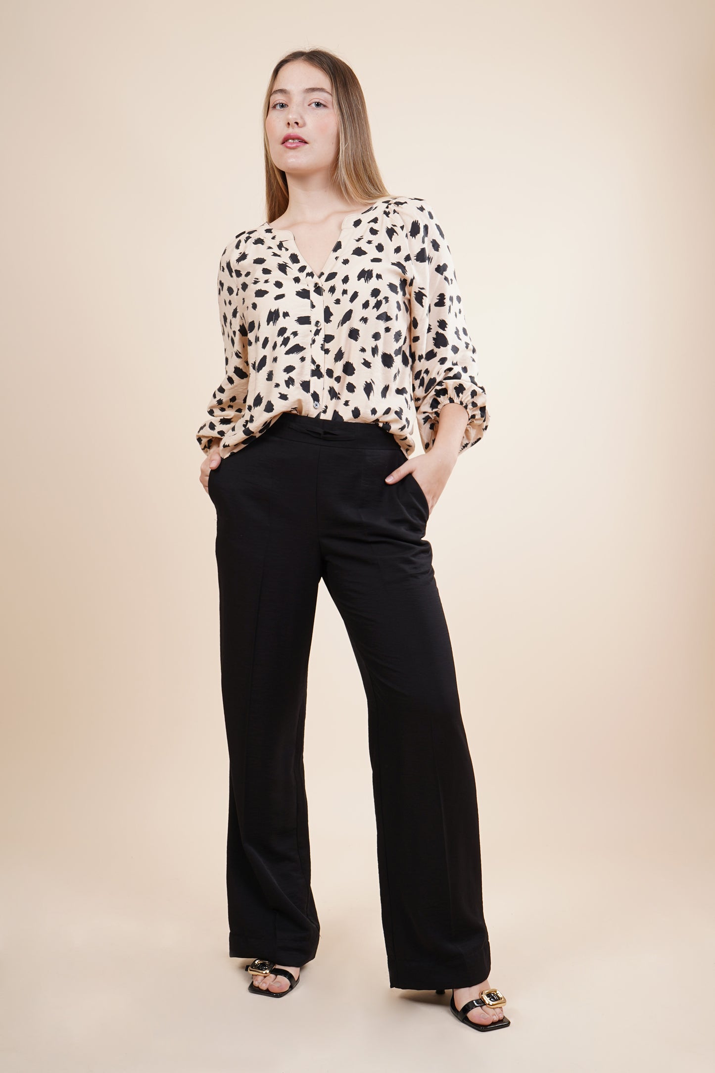 Blusa animal print con cuello V y mangas 3/4 252072