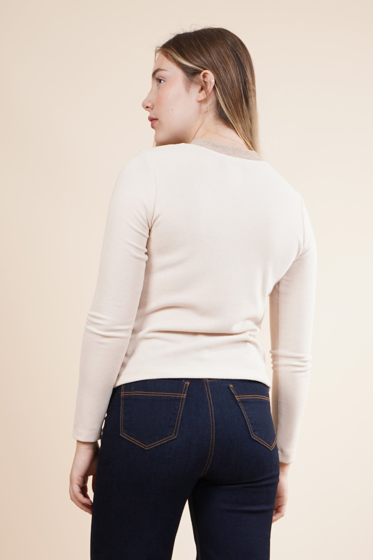 Blusa manga larga con cuello redondo 252081