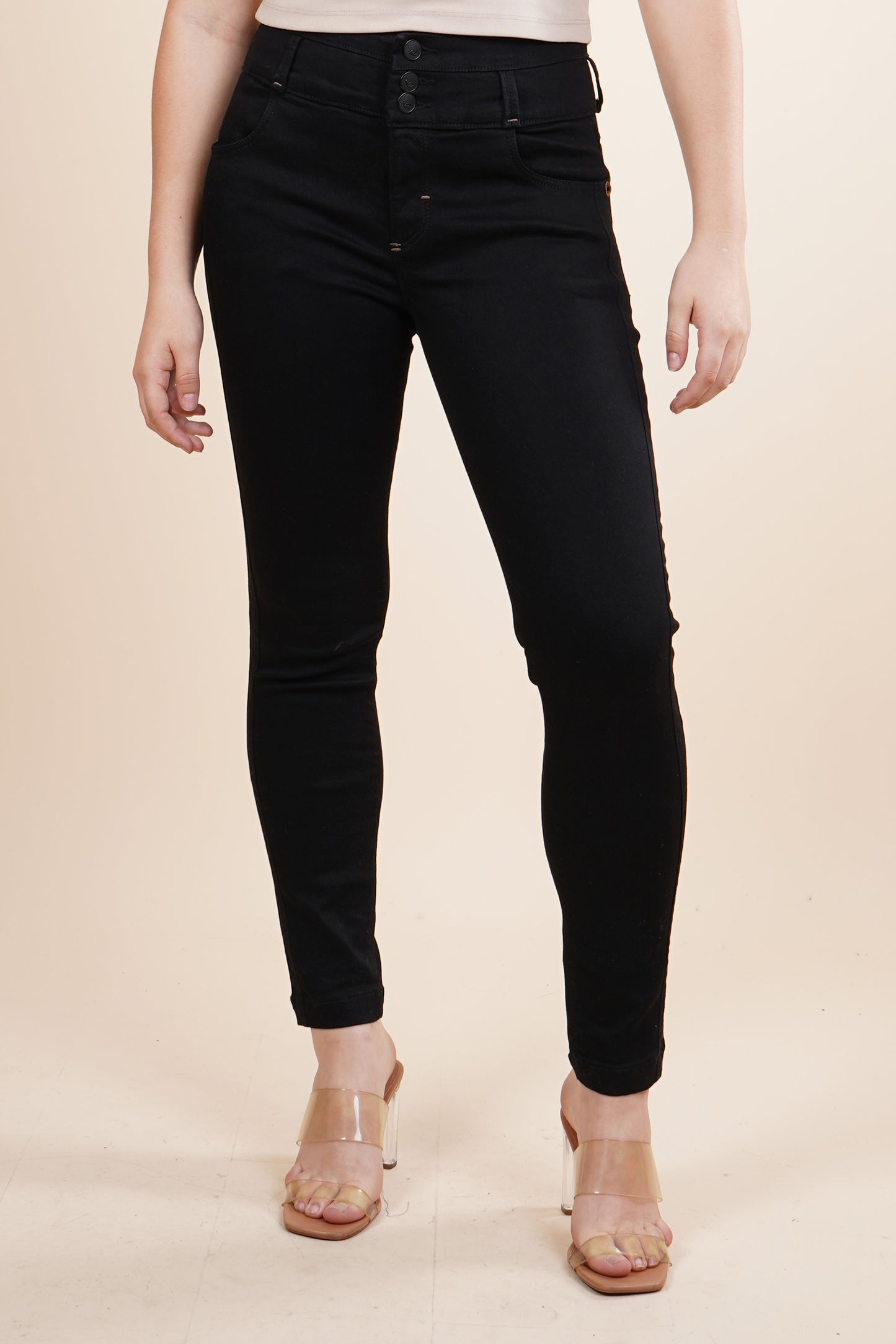 Jeans skinny con 3 botones 256033