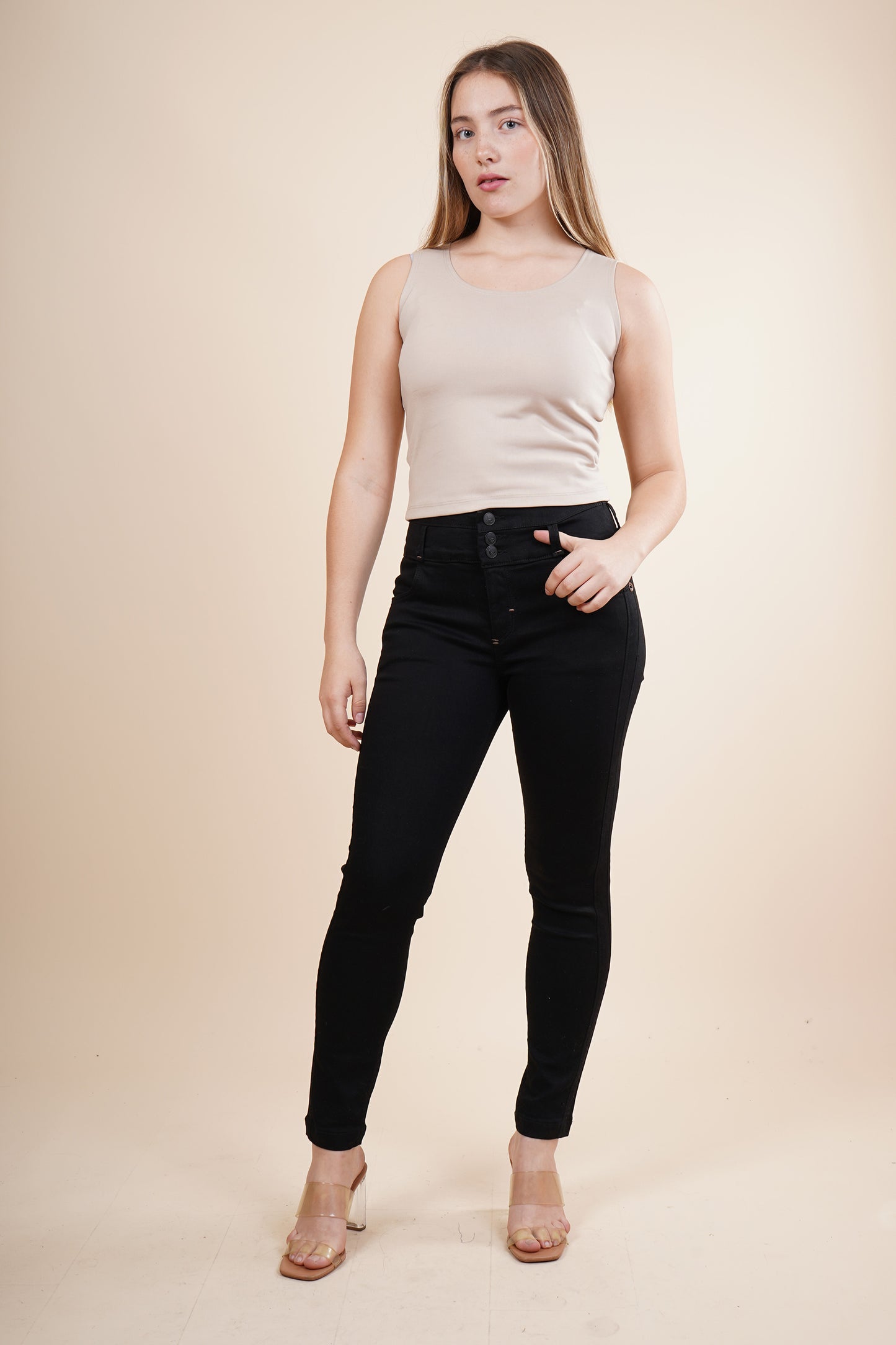 Jeans skinny con 3 botones 256033