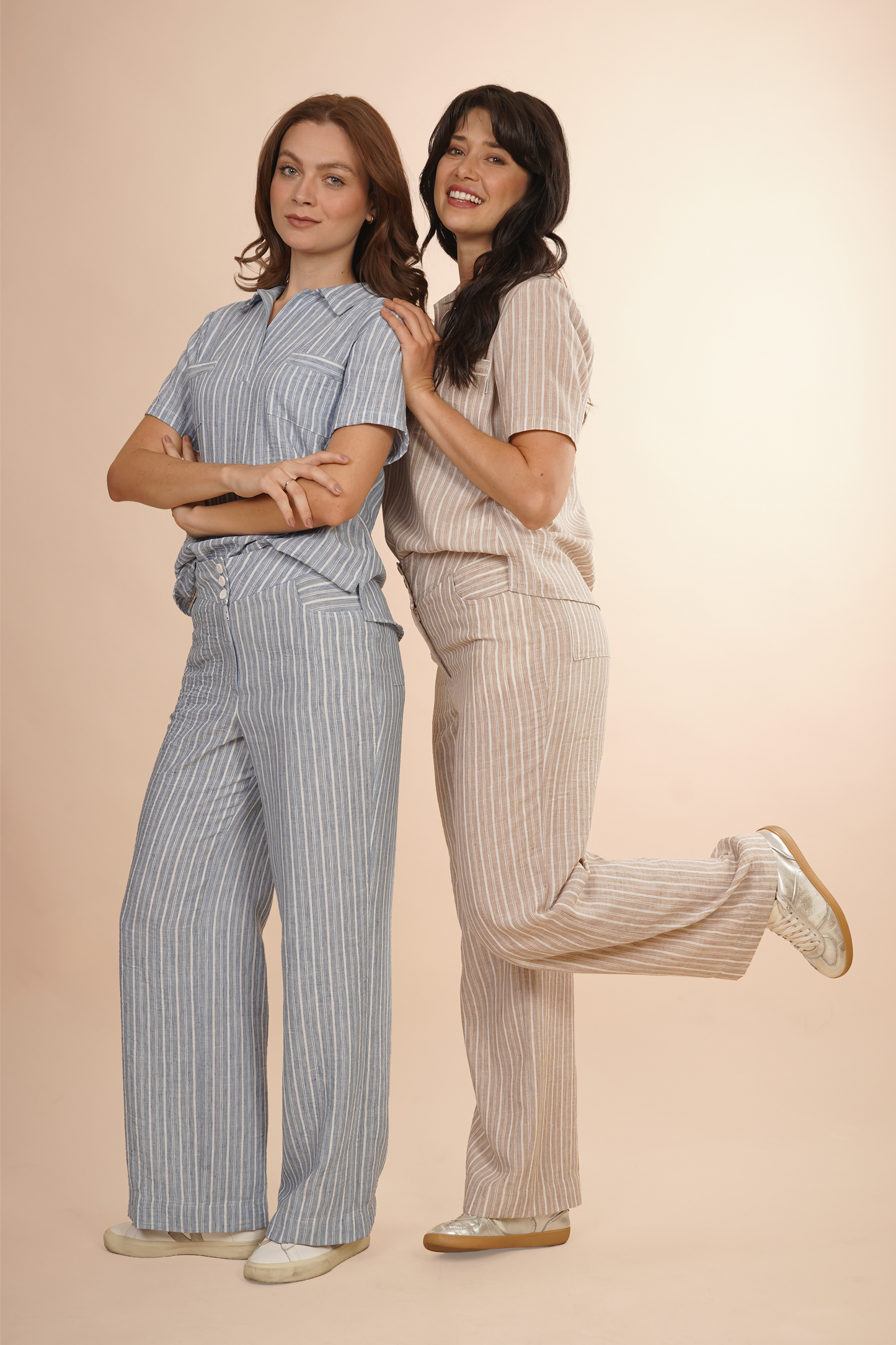 Pantalón De Rayas Azul Con Botones 261016