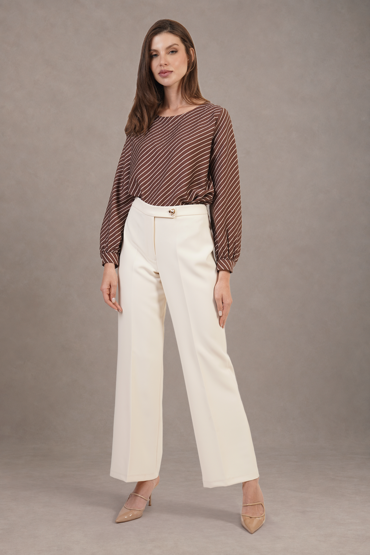 Pantalón Beige Elegante