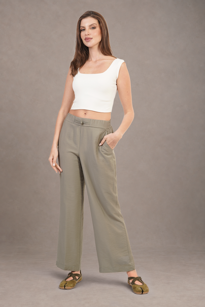 Pantalón Color Verde Con Botón Tipo Chino