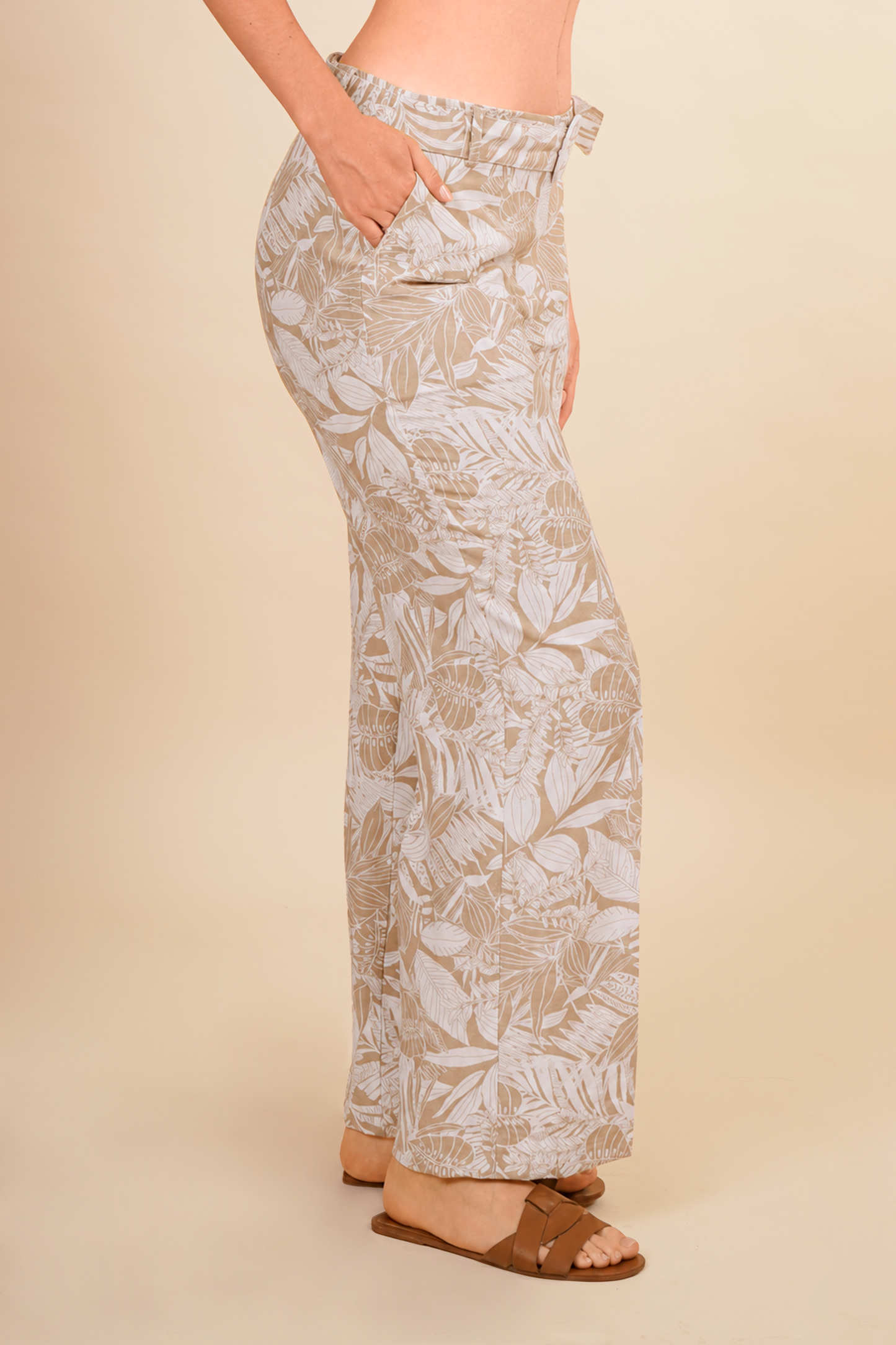 Pantalon Beige  Estampado Tropical 261039