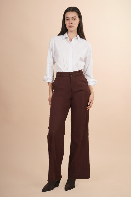 Pantalón Café Oscuro De Pierna Ancha
