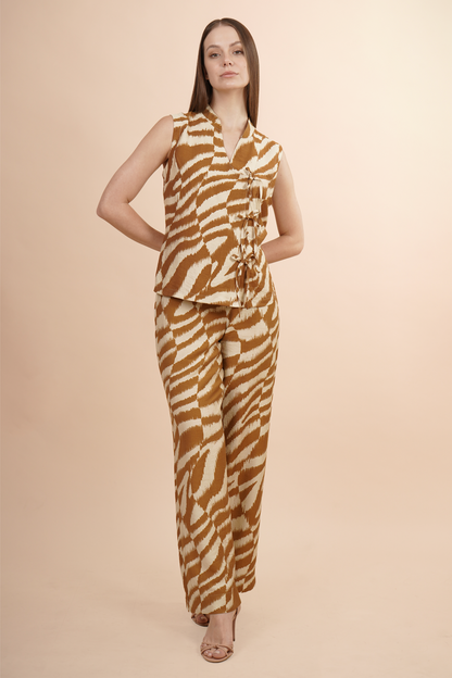 Blusa Estampada Sisada Con Cruce Cafe  262076