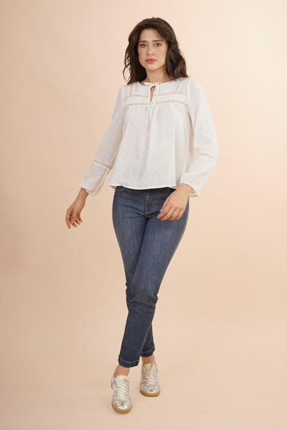 Blusa Con Tira Bordada Blanca 262053