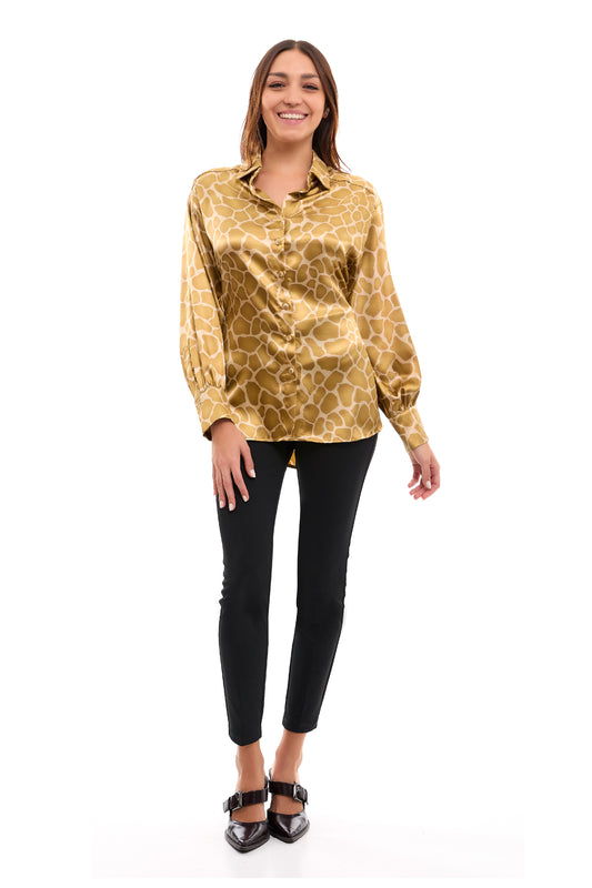 Blusa animal print manga larga y tela brillante 232103