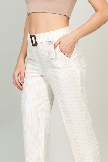 Pantalón casual a rayas con cinturón 251032