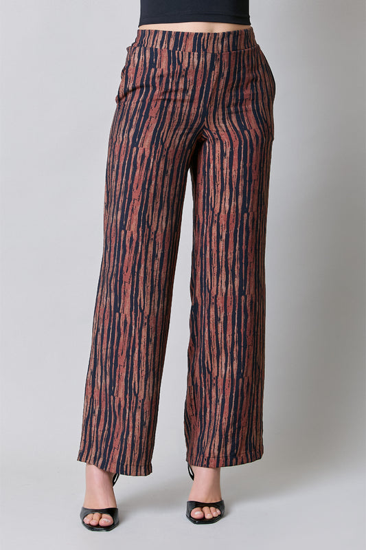 Pantalón amplio, resorte en pretina y estampado rayado 251057