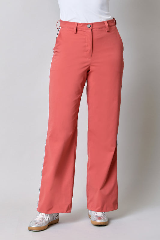 Pantalón tipo deportivo con franjas en costados 251058