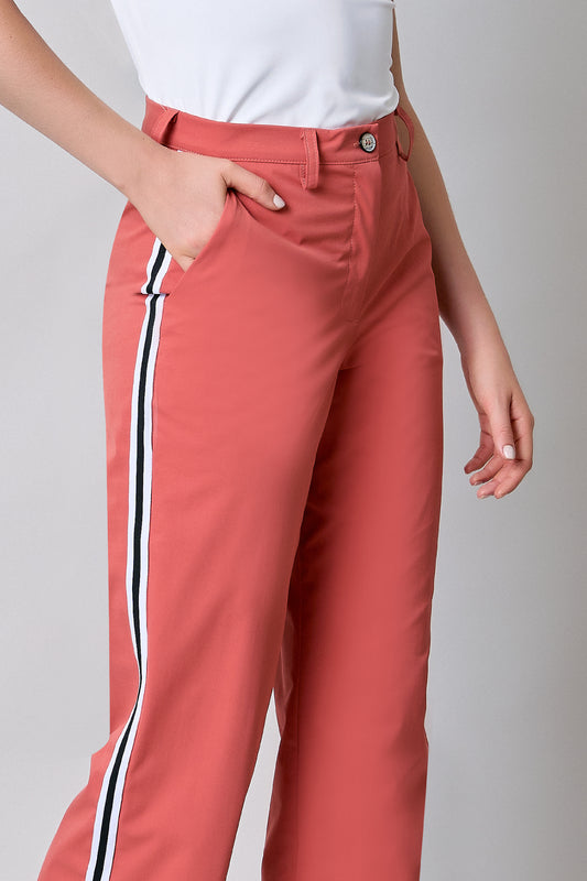 Pantalón tipo deportivo con franjas en costados 251058