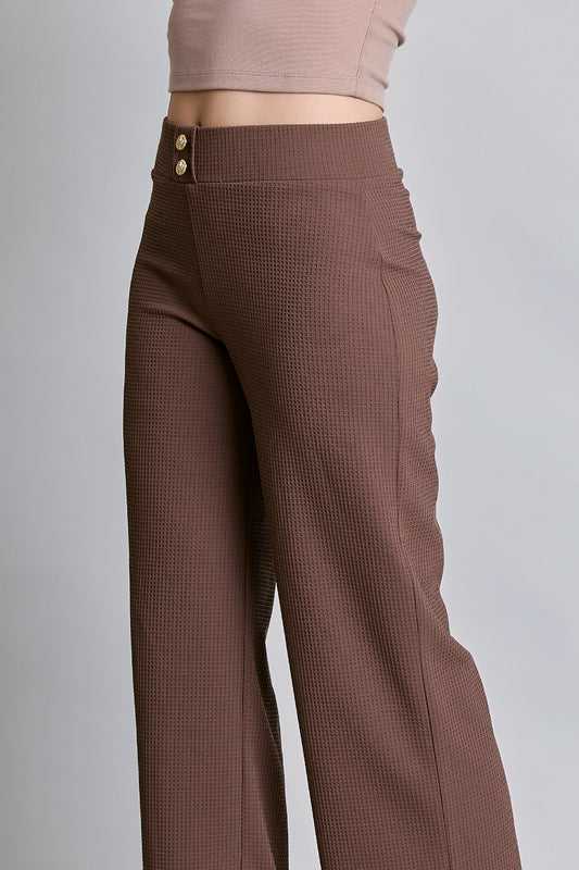 Pantalón amplio con dos botones 251064