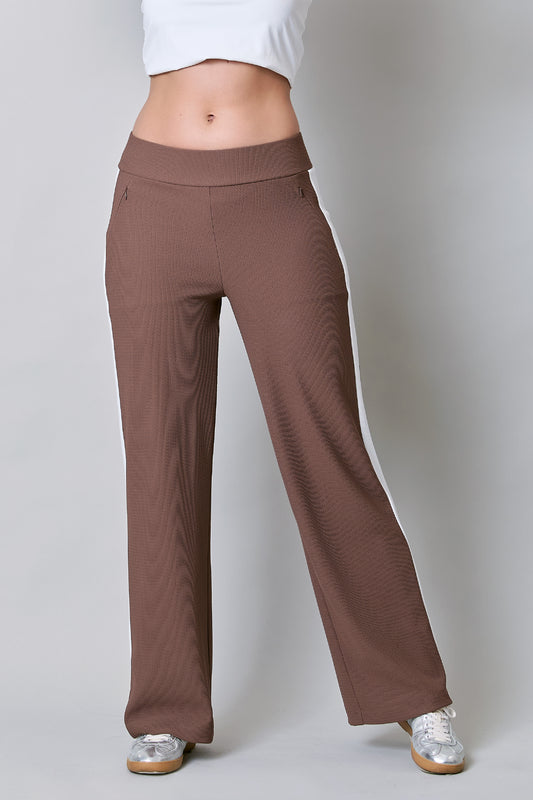 Pantalón deportivo amplio con elástico en cintura 251065