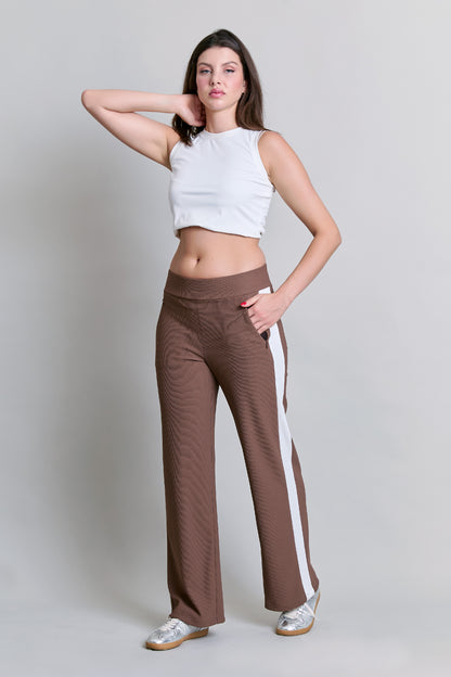Pantalón deportivo amplio con elástico en cintura 251065