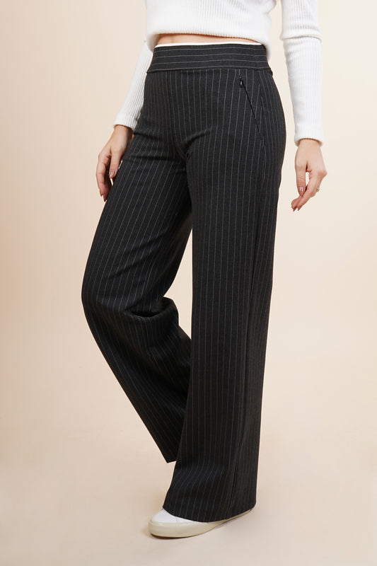Pantalón con estampado de rayas 251090
