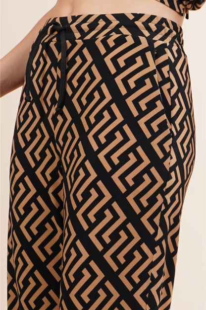 Pantalón estampado con cinta y resorte en pretina 251091