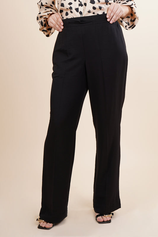 Pantalón de vestir amplio con resorte en pretina 251095