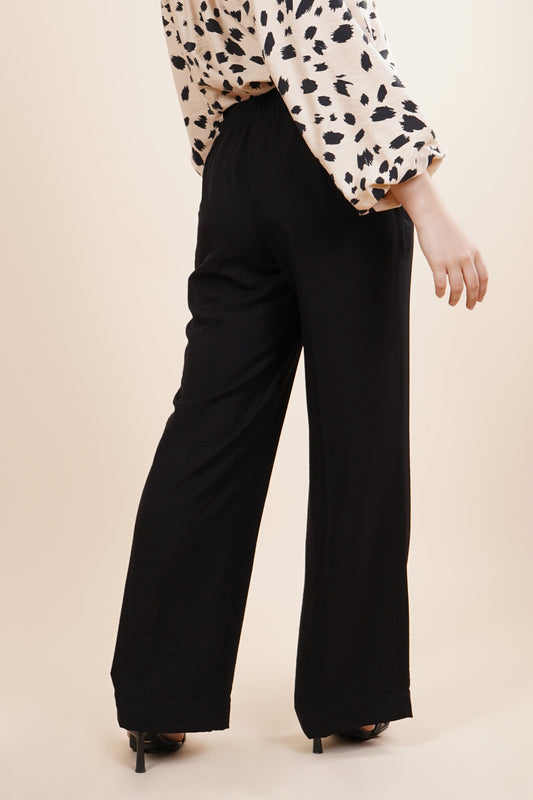 Pantalón de vestir amplio con resorte en pretina 251095