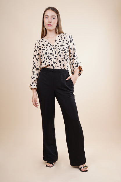 Pantalón de vestir amplio con resorte en pretina 251095