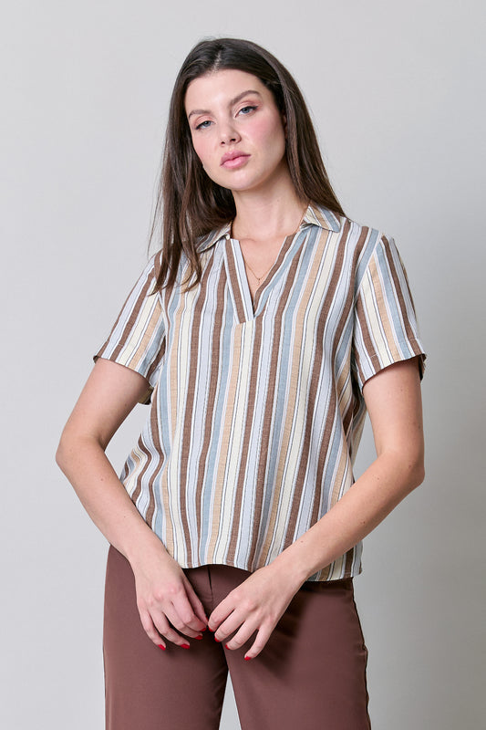 Blusa manga corta, cuello v y estampado de rayas 252056