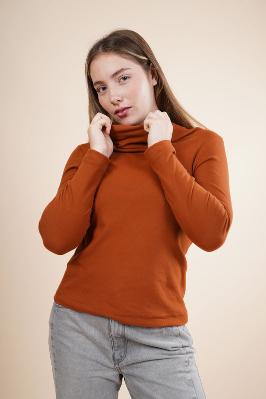 Blusa de mujer manga larga con cuello alto 252083