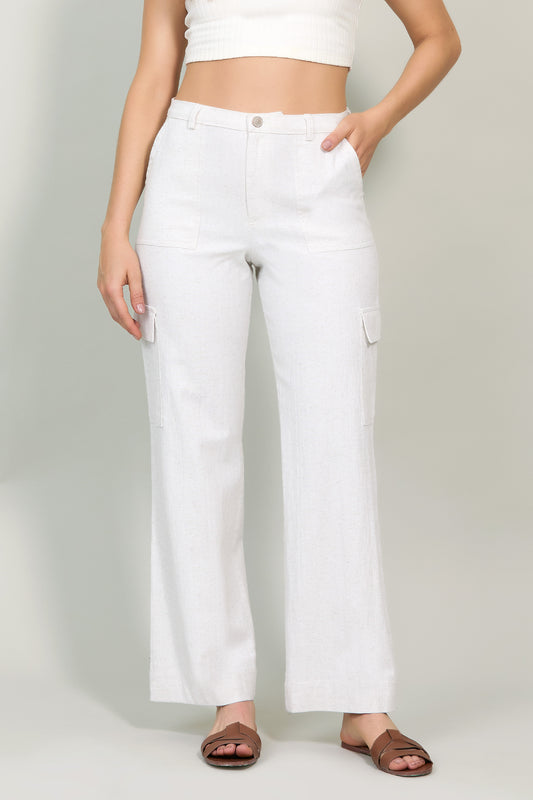 Jeans amplio tipo cargo con bolsillos laterales 256015
