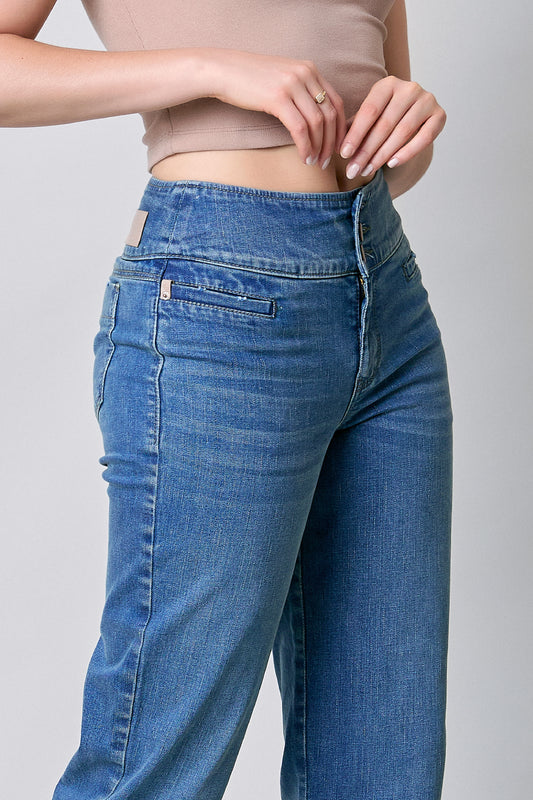 Jeans amplios con 3 botones 256023