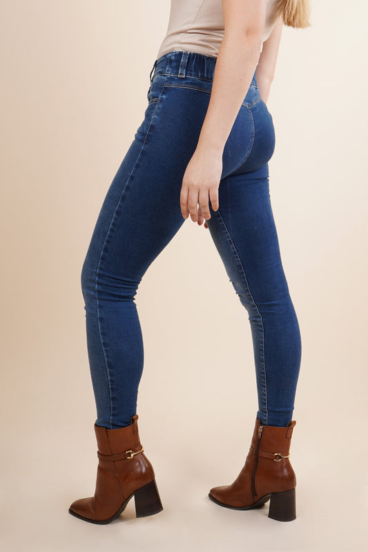 Jeans skinny con dos botones,  corte colombiano 256032