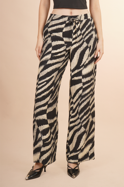 Pantalón Amplio de Cintura Elástica Negro 261062