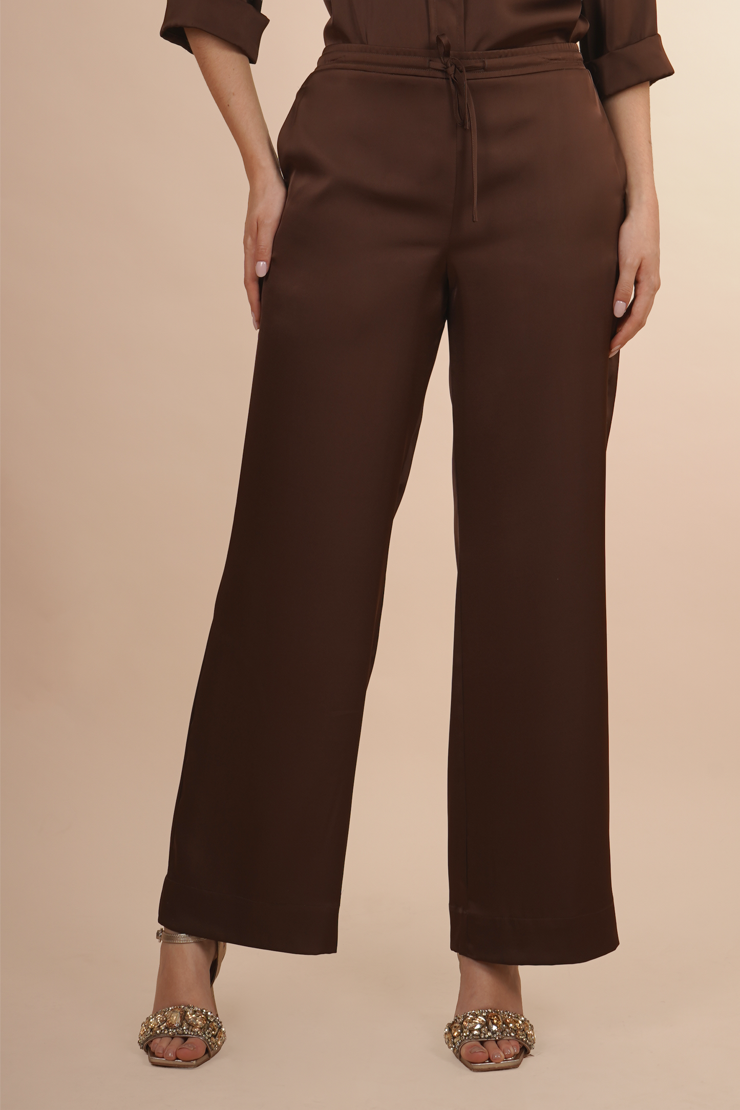 Pantalón Café De Satin Pierna Ancha
