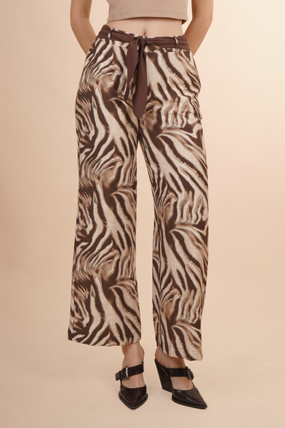 Pantalón Animal Print Con Cinturón Cafe 261067