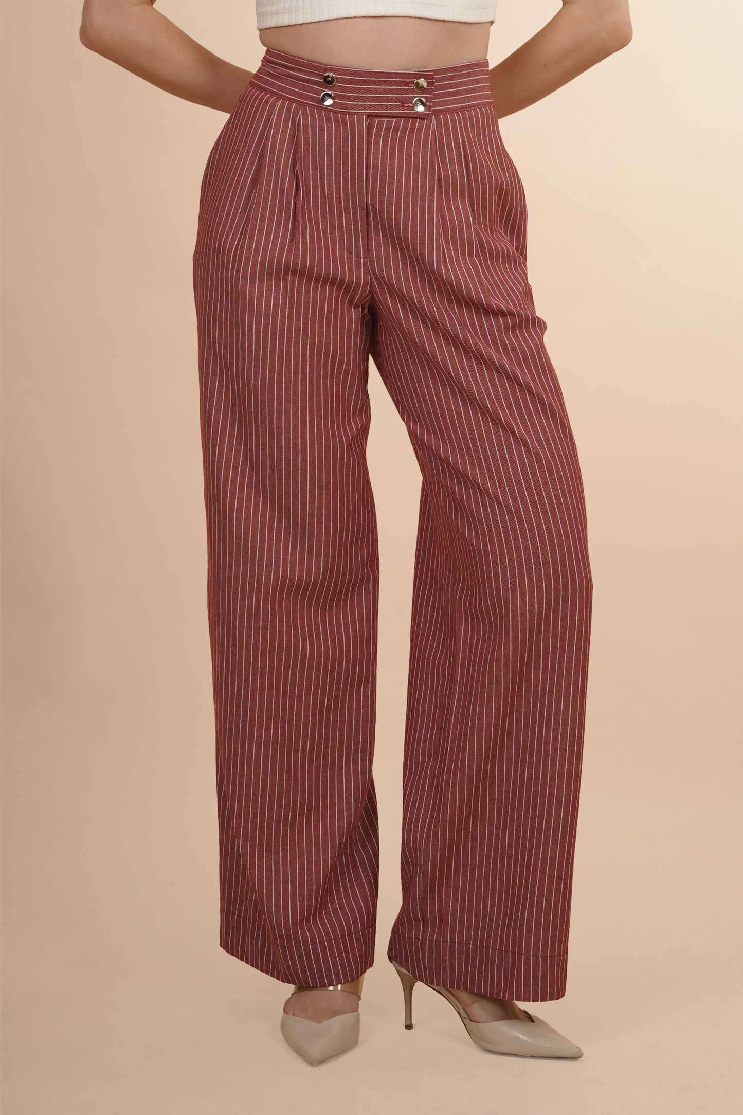 Pantalón de pierna ancha color vino