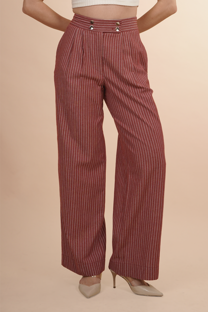 Pantalón de pierna ancha color vino