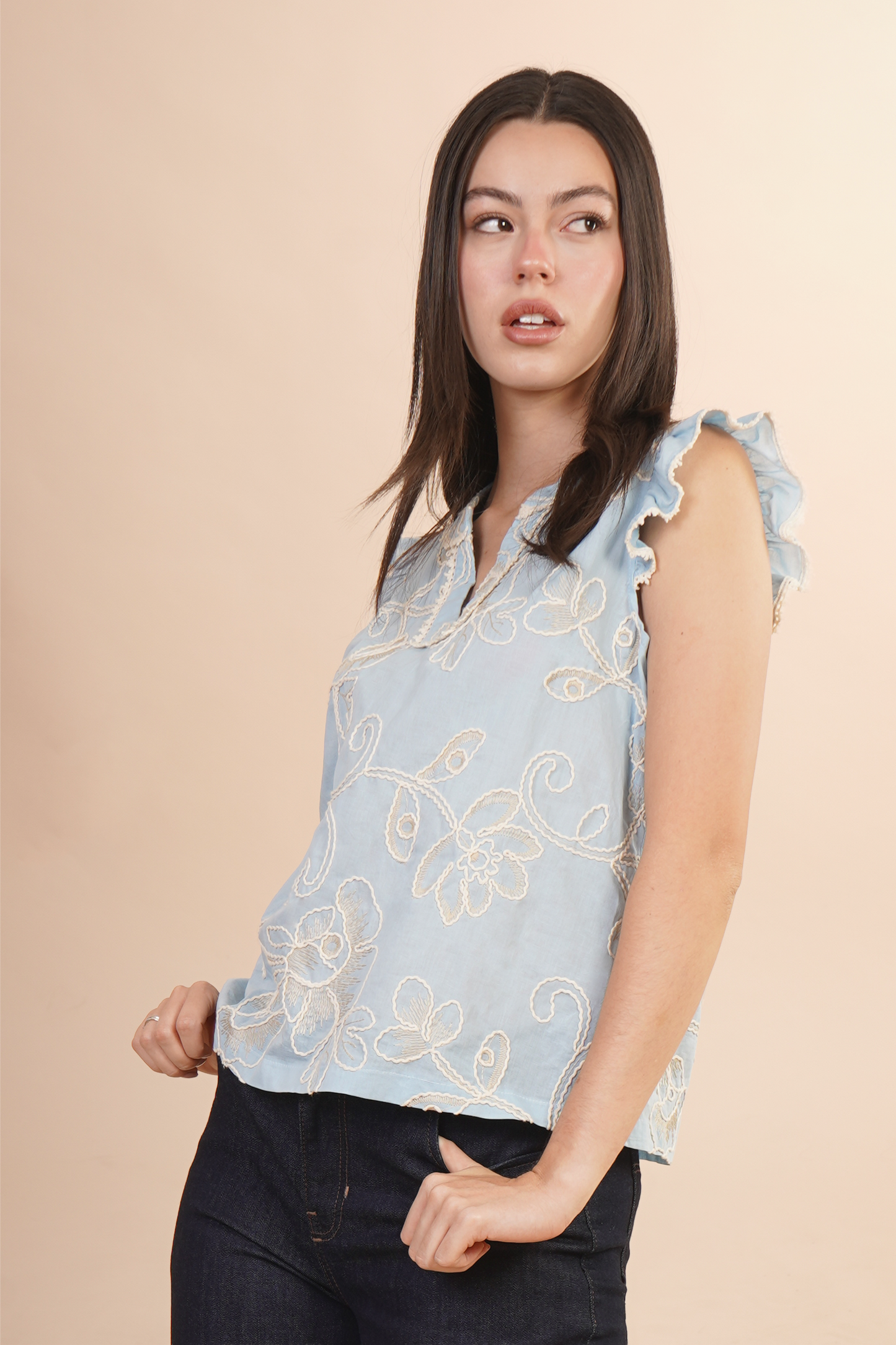 Blusa Bordada Con Holán En La Manga 262043