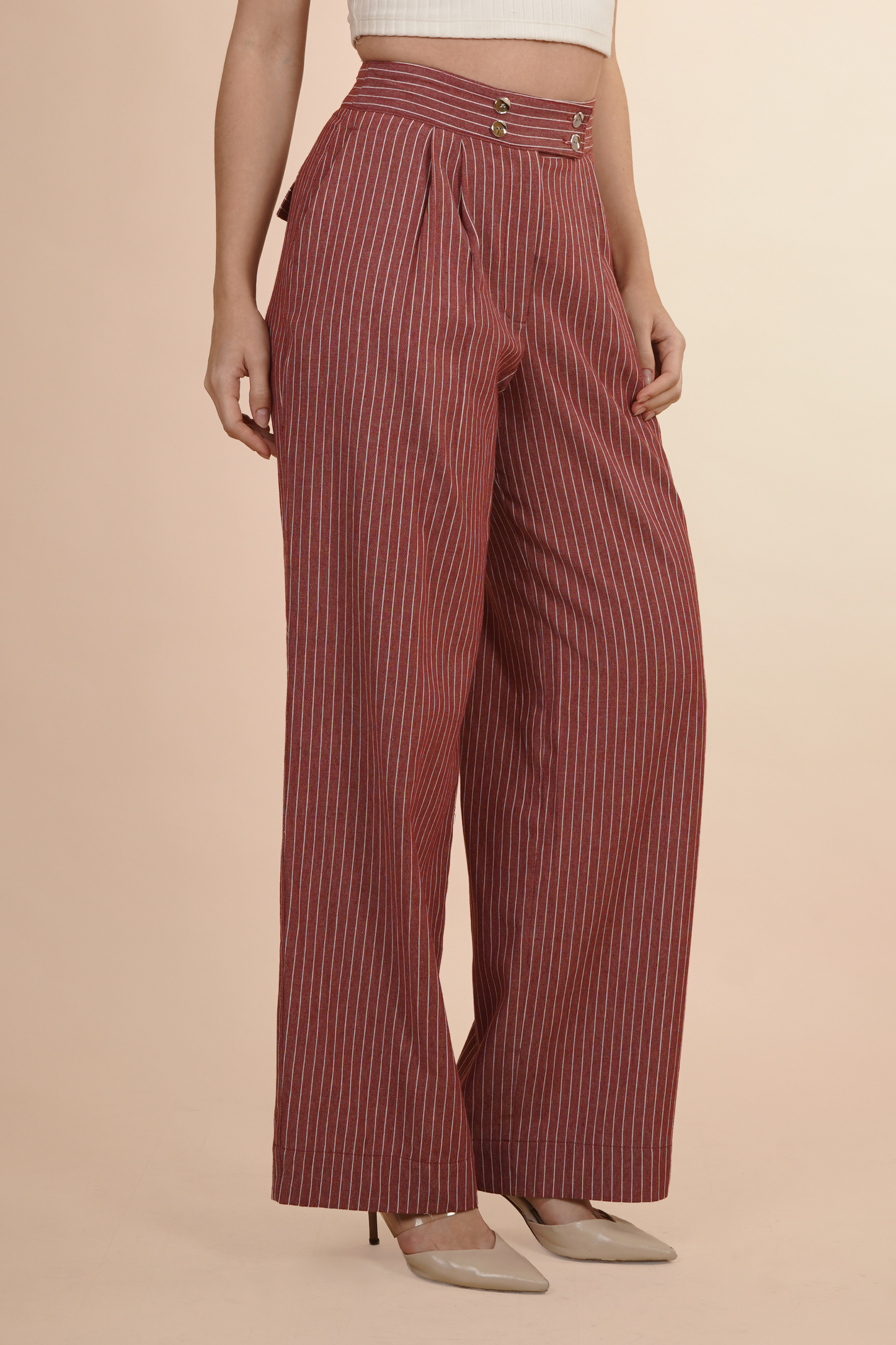 Pantalón de pierna ancha color vino