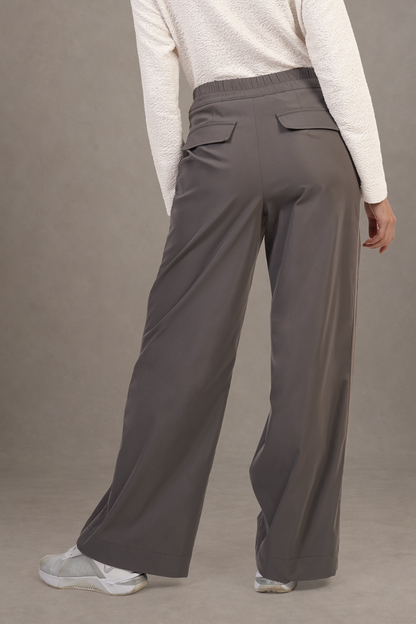 Pantalón Gris De Pierna Amplia