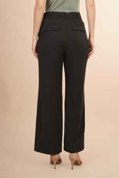 Pantalón Negro con Cinturón y Hebilla 261047