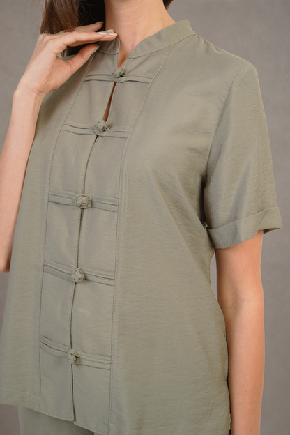 Blusa Verde Con Cierres Tipo Chino
