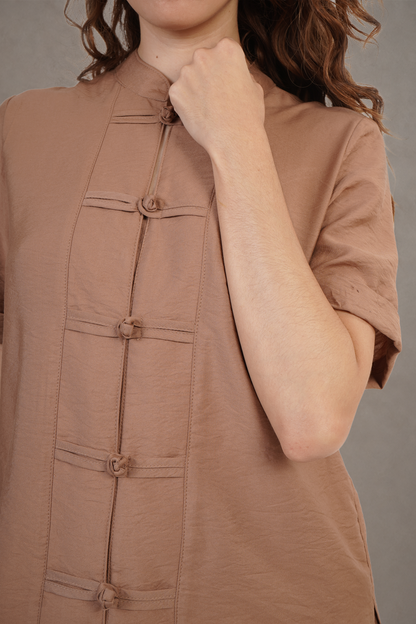 Blusa Camel Con Cierres   Tipo Chino