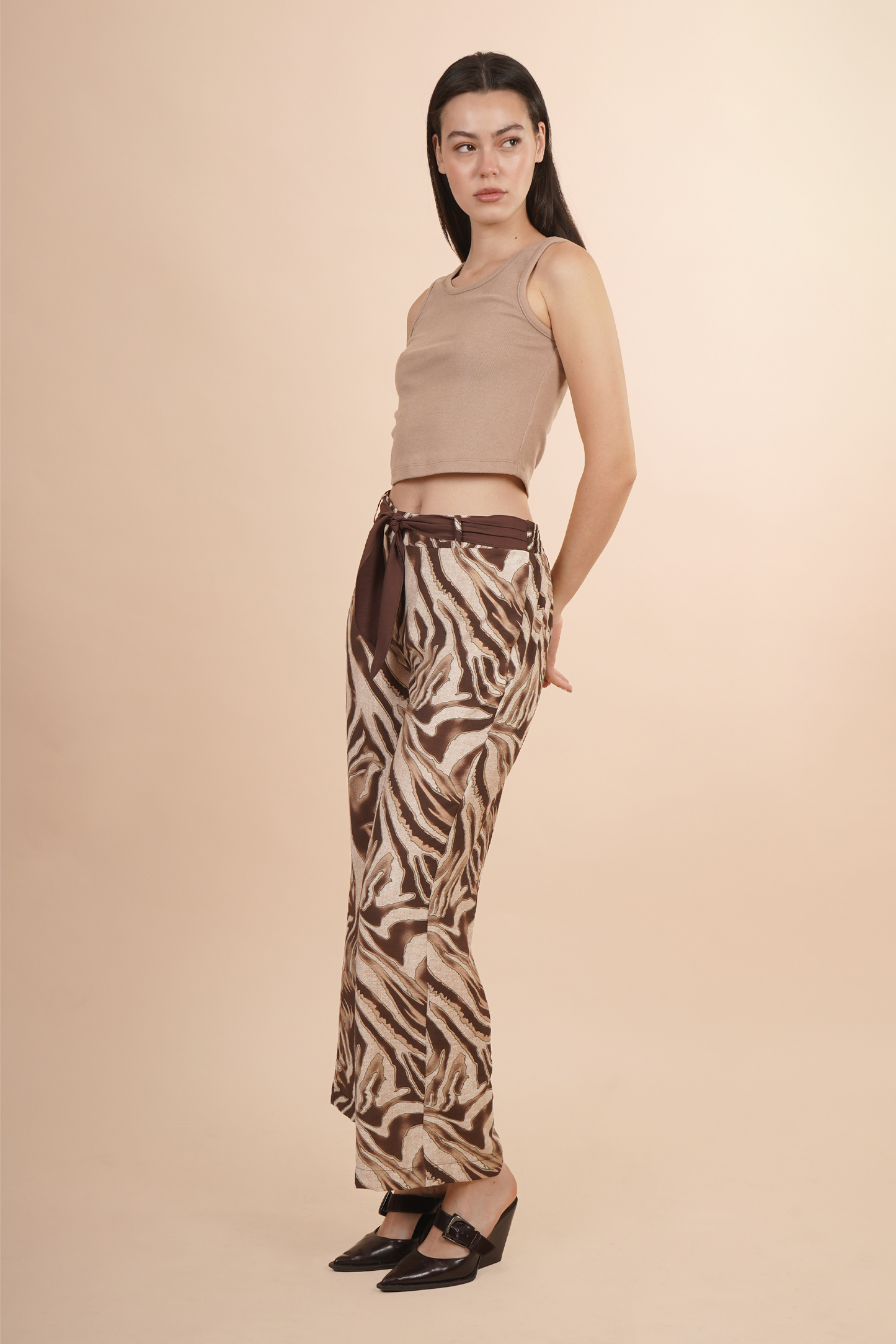Pantalón Animal Print Con Cinturón Cafe 261067